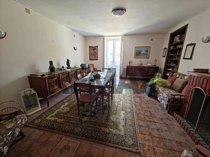 Appartamento quadrilocale in vendita in PZza Luigi Guzolini, Cervicati