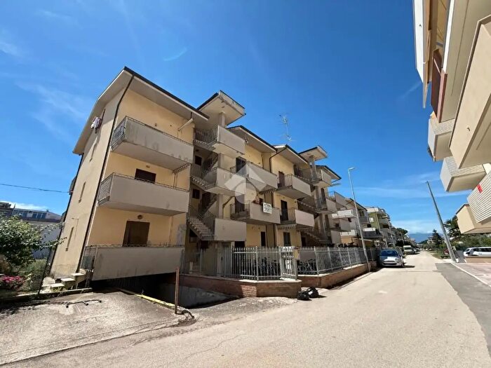Appartamento trilocale in vendita in Via Rovigo, Alba Adriatica