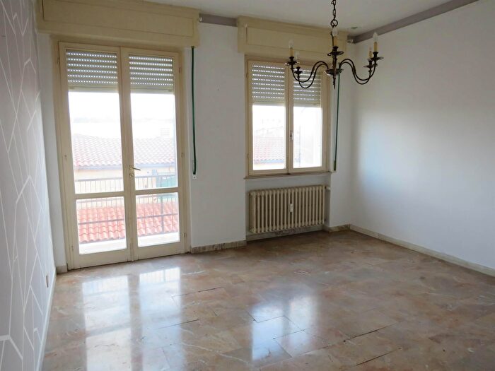 Appartamento con 5 locali in vendita in Livorno