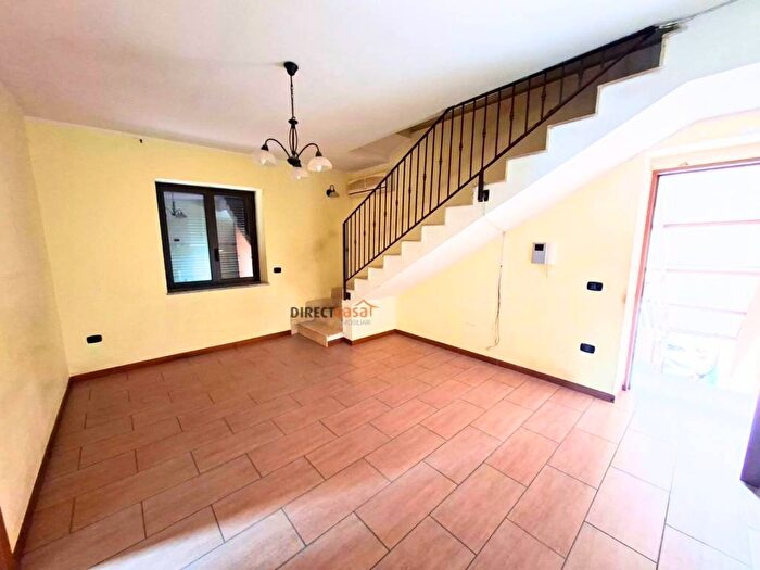 Appartamento trilocale in affitto in Via Gorizia, Centro, Acerra