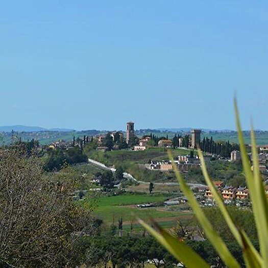 Casa con 6 locali in vendita in Torgiano