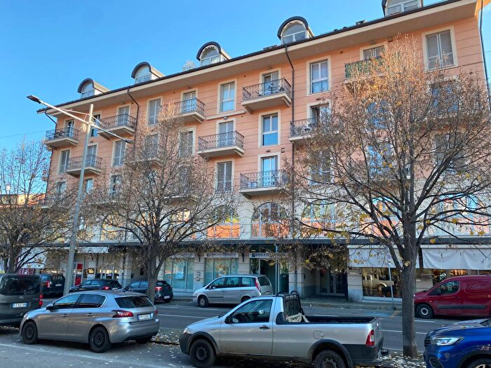 Appartamento trilocale in vendita in Piazza Ellero, Mondovi