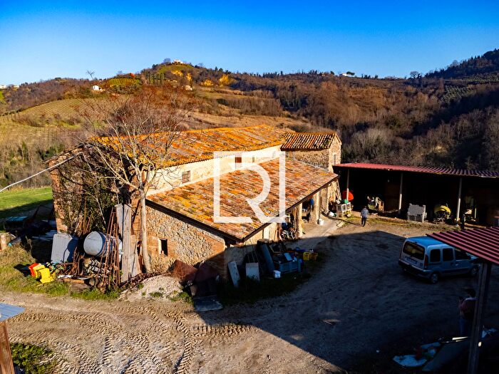 Casa in vendita in Centenara Roncofreddo, Roncofreddo