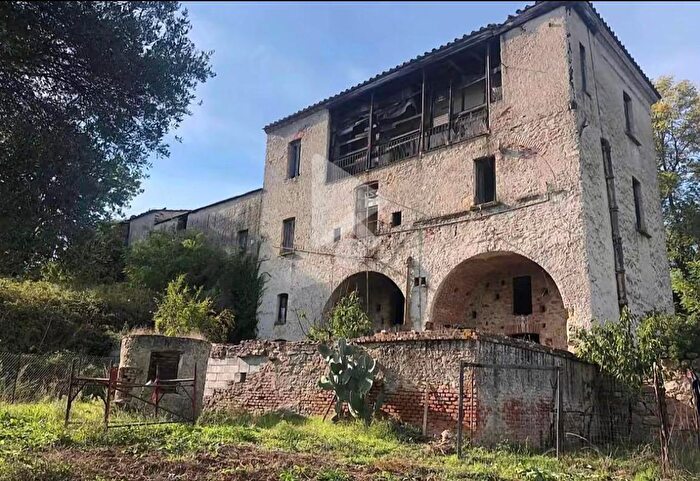 Casa con 10 locali in vendita in Via Stazione, San Mauro La Bruca