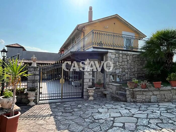 Casa quadrilocale in vendita in Contrada Difesa, Pietrelcina