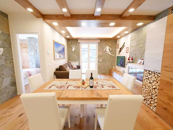 Appartamento trilocale in affitto in Via Europa, Aprica