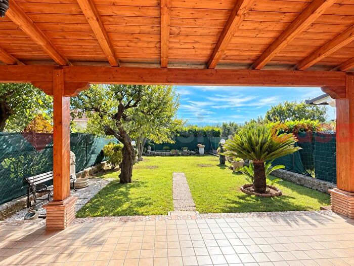 Casa con 5 locali in vendita in Viale Germania, Tecchiena, Alatri