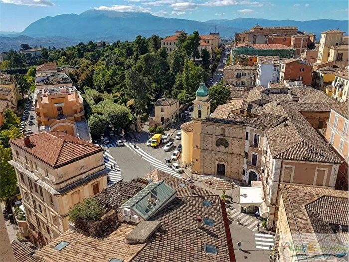 Appartamento con 5 locali in vendita in Marrucino Chieti, Chieti