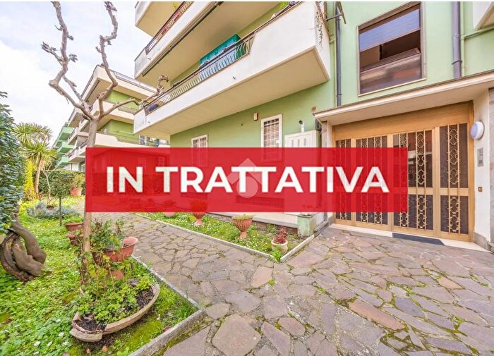 Appartamento trilocale in vendita in Via Siena, Albano Laziale