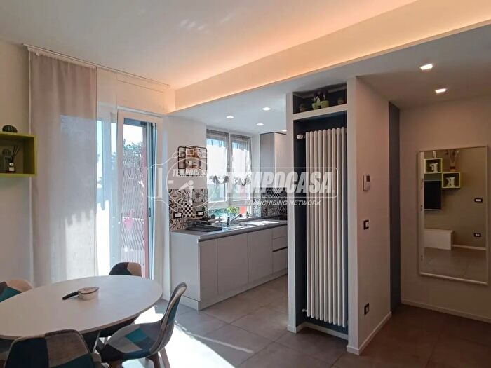 Appartamento bilocale in affitto in Via Luigi Sordello, Milano