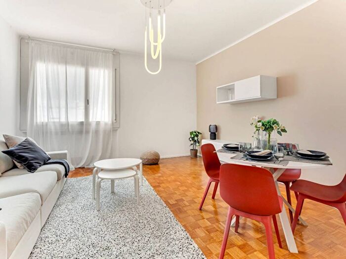 Appartamento trilocale in affitto in Via Leone Tolstoj, Tripoli Soderini, Milano