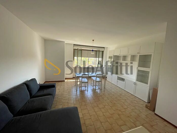 Appartamento trilocale in affitto in Via Generale Fara, Novara