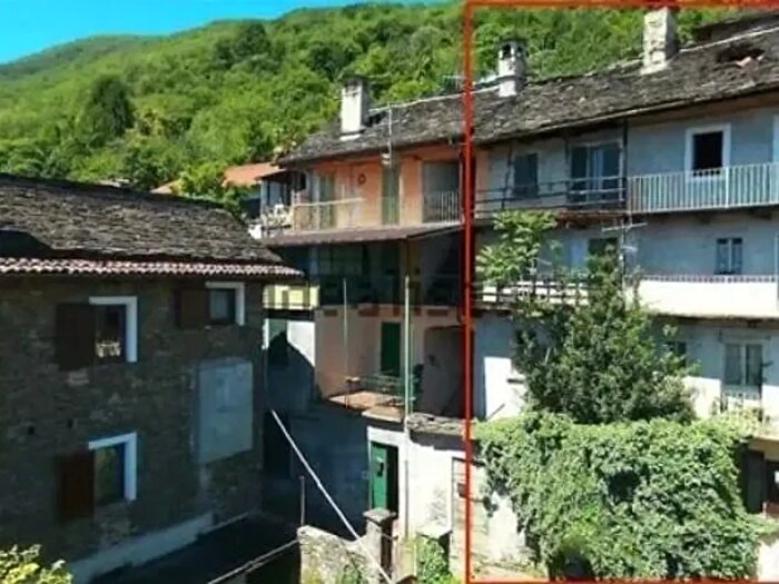 Appartamento con 5 locali in vendita in Via per Cadevecchio, Oggebbio