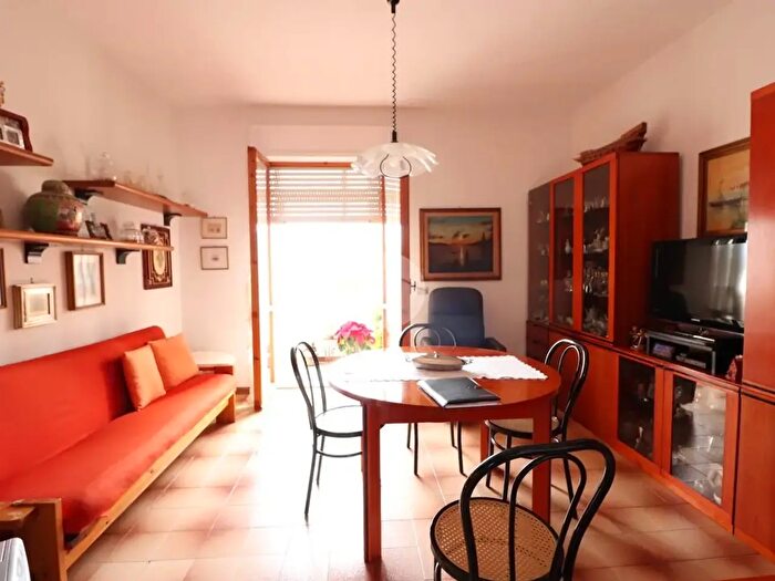 Appartamento con 5 locali in vendita in Via Cillocco, Cagliari