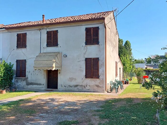 Casa con 5 locali in vendita in Masi