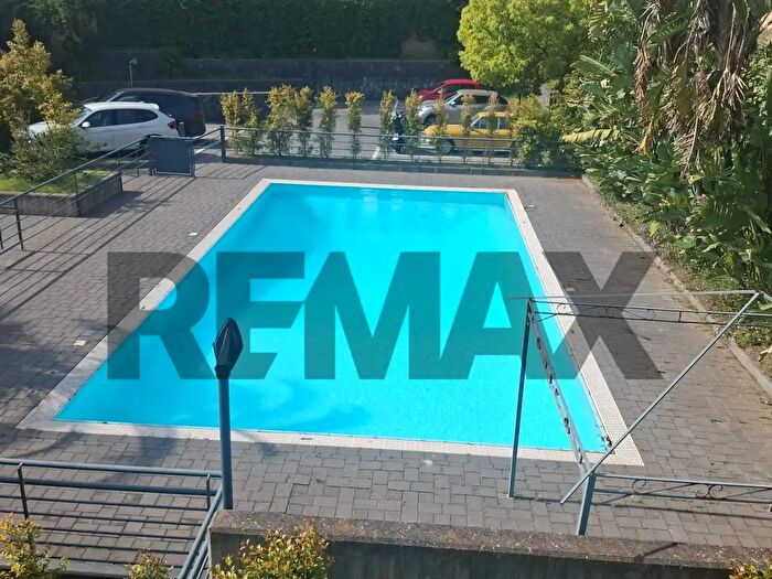 Appartamento con 6 locali in vendita in Via Cardinale Giuseppe Francicanava, Sant'Agata Li Battiati