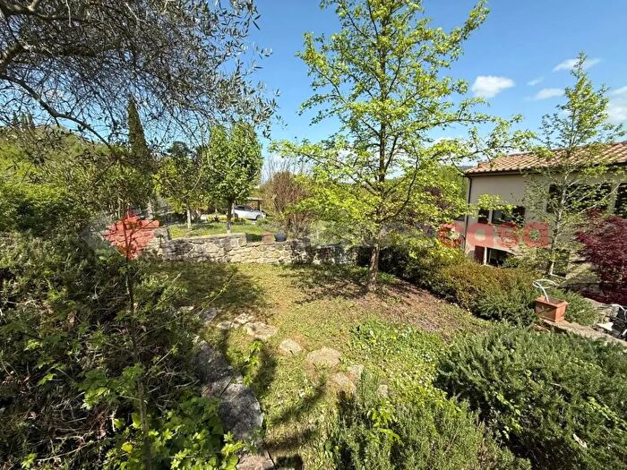 Casa con 5 locali in vendita in Via di Castelsecco, Arezzo