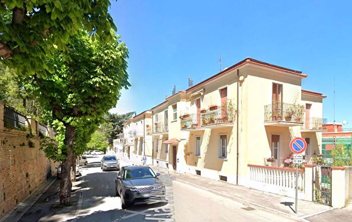Appartamento con 5 locali in vendita in Via XXIV Maggio, Chieti