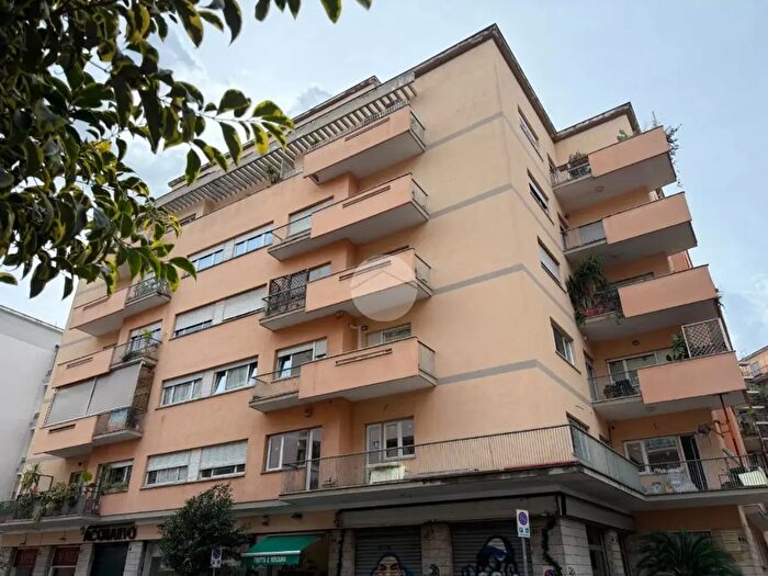 Appartamento bilocale in vendita in Via Ugo De Carolis, Roma