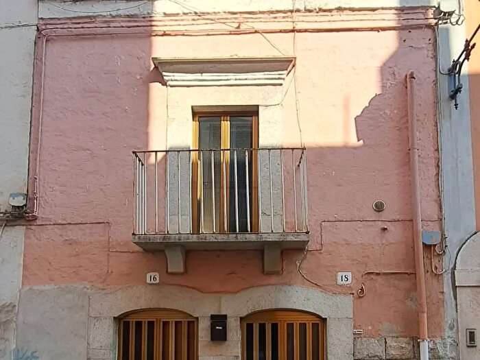 Casa con 5 locali in vendita in Via Enrico Dandolo, Andria