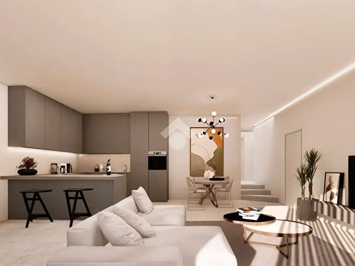 Casa quadrilocale in vendita in Via Roma, Felino