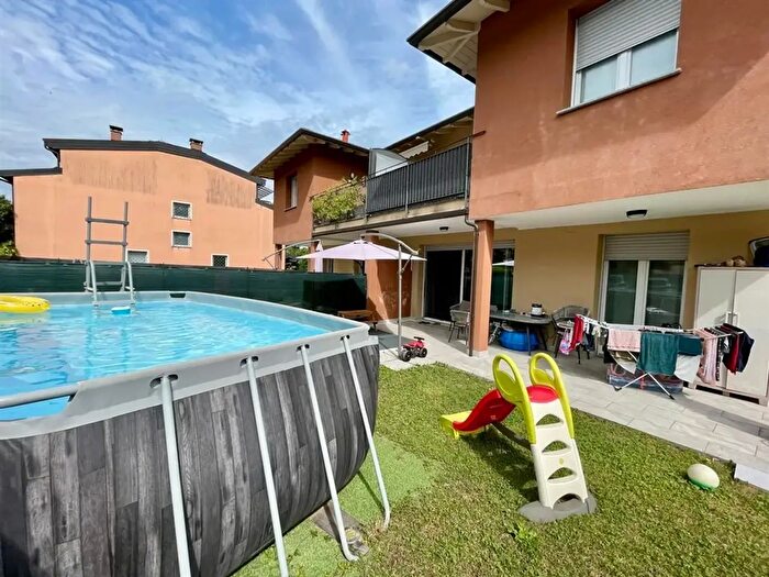 Appartamento trilocale in affitto in Via XXV Aprile b, Azzate