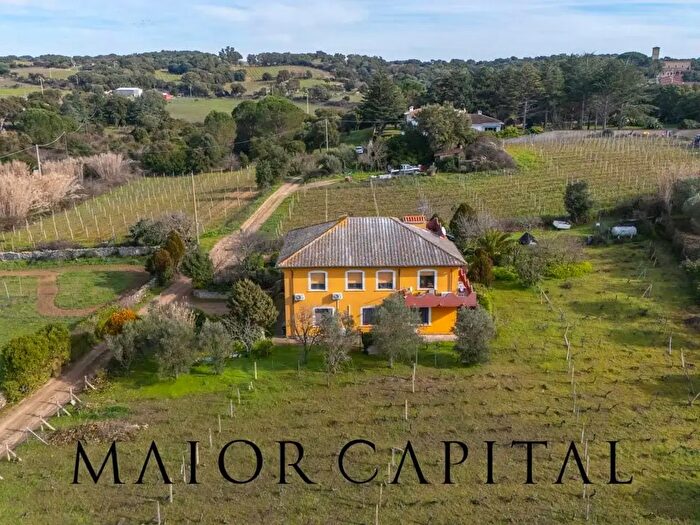 Casa con 9 locali in vendita in Via Belluno, Monti