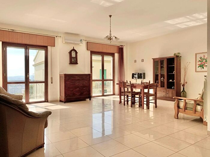 Appartamento con 5 locali in vendita in Guglionesi