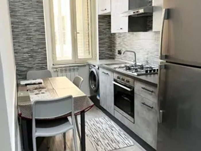 Appartamento trilocale in affitto in Via Murano, Catanzaro