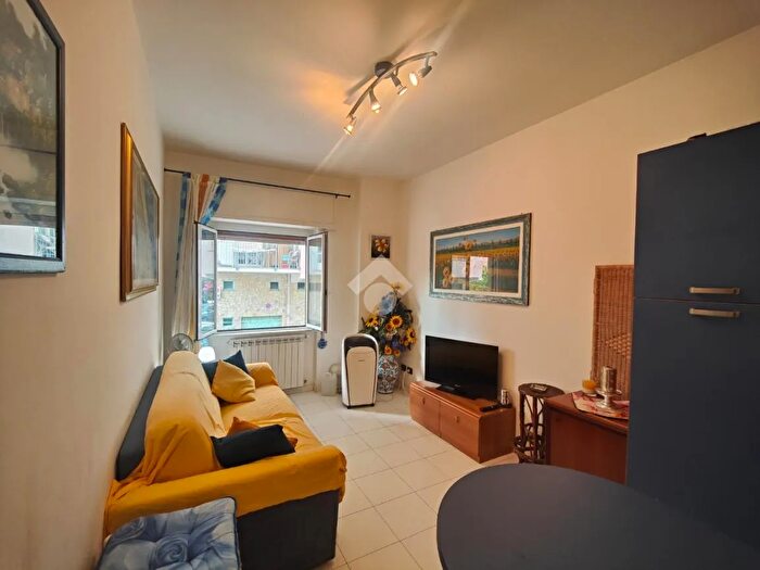 Appartamento bilocale in vendita in Via Rossini, Albissola Marina