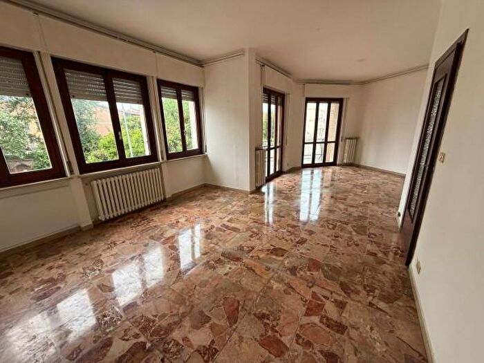 Appartamento quadrilocale in vendita in Via Mario Maggioli, Alessandria