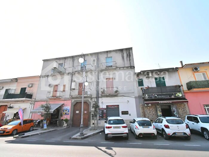 Appartamento quadrilocale in vendita in Castello Di Cisterna