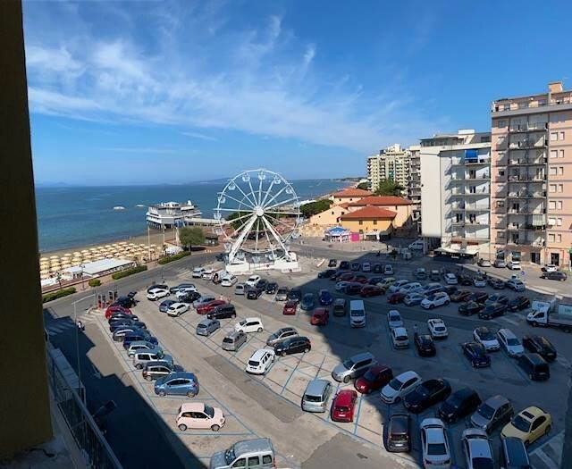 Appartamento quadrilocale in affitto in Centro, Follonica