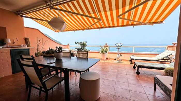 Appartamento quadrilocale in vendita in Via Calanovella, Piraino