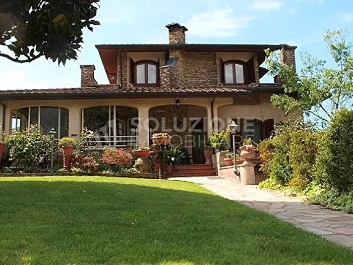 Casa con 7 locali in vendita in Via G Beretta, Ranica