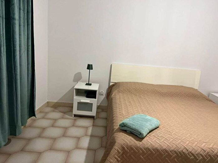 Appartamento trilocale in affitto in Via Francesco Petrarca, Centro, Cologno Monzese