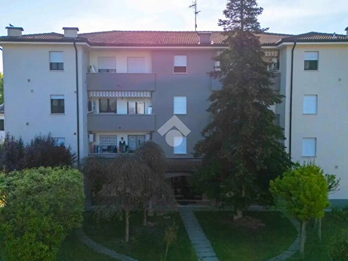 Appartamento trilocale in vendita in Viale Scarlatti, Reggiolo