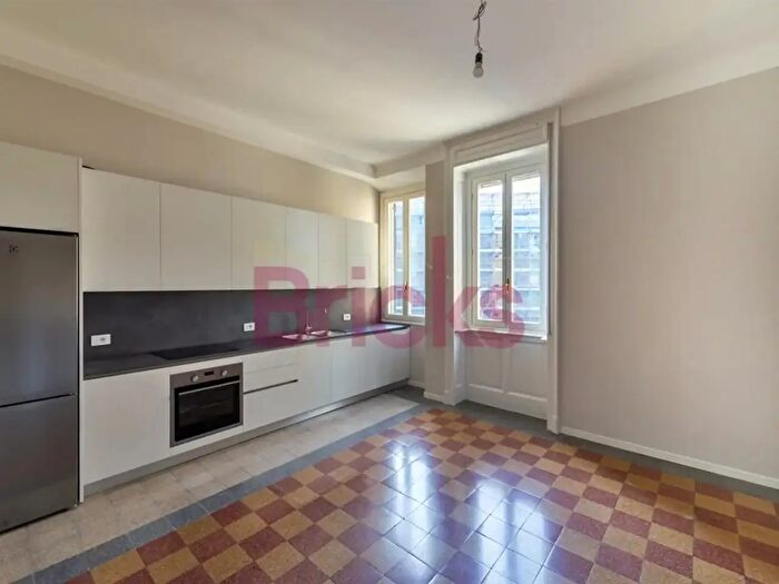 Appartamento trilocale in affitto in Via Vincenzo Foppa, Milano