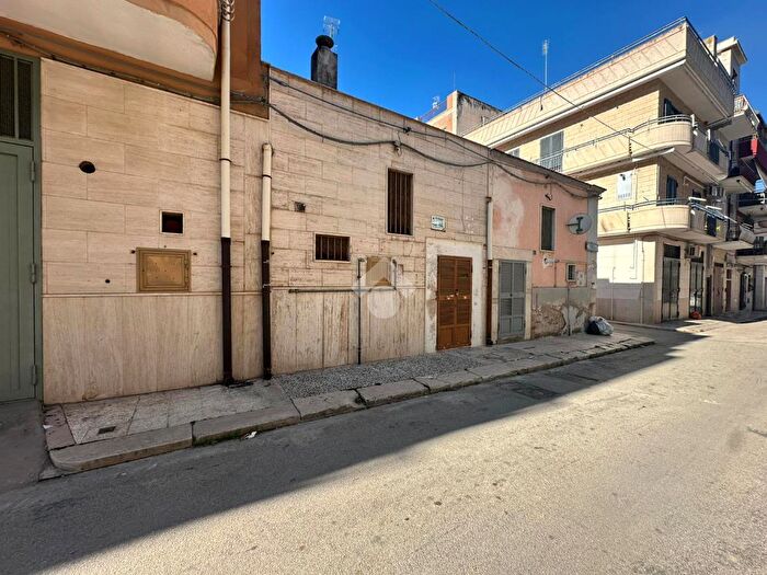 Casa bilocale in vendita in Via S Lorenzo, Cerignola