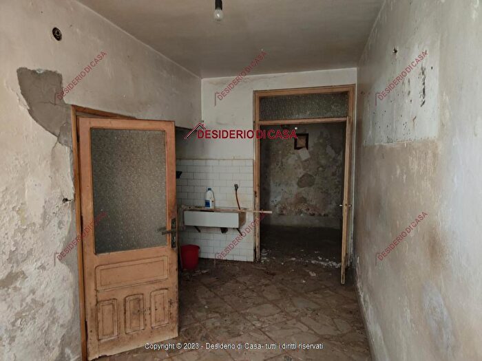 Appartamento trilocale in vendita in Via S Antonino Vecchio Carini Pa Italia, Carini