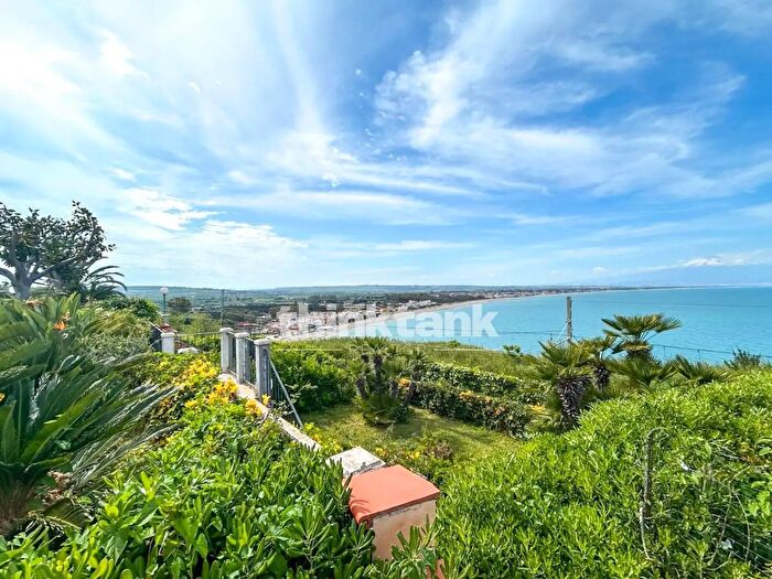 Appartamento quadrilocale in vendita in Costa degli Oleandri, Augusta