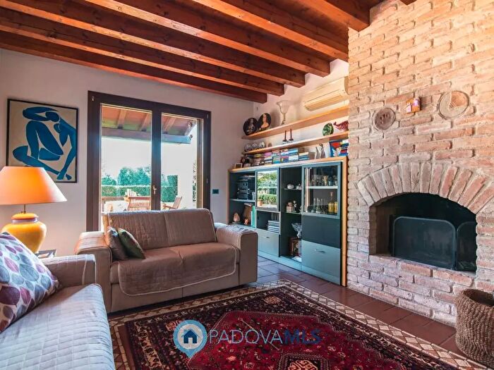 Casa con 11 locali in vendita in Via Fiorita Nuova N, Cadoneghe