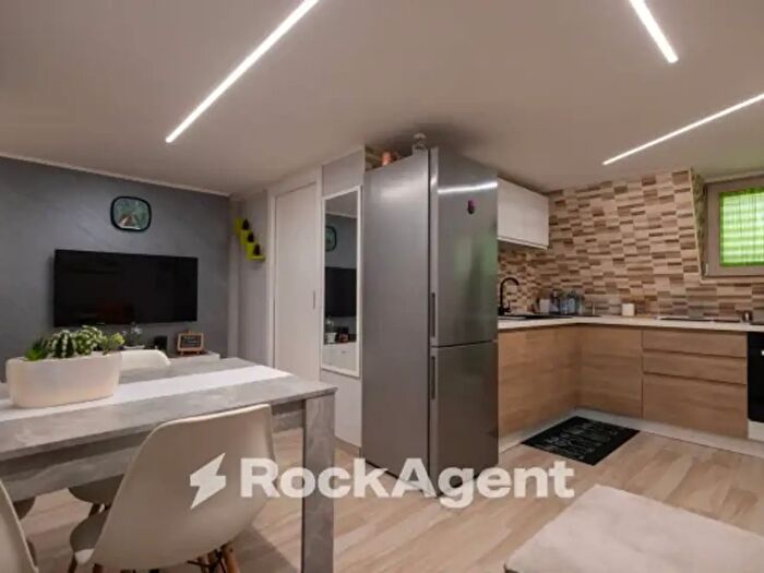 Casa bilocale in vendita in Via Giuseppe Rito, Catanzaro