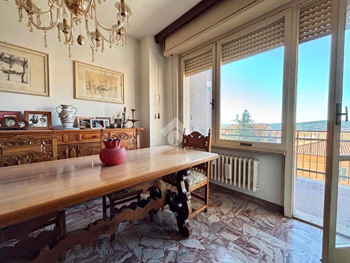 Appartamento quadrilocale in vendita in Via Dante Alighieri, Perugia
