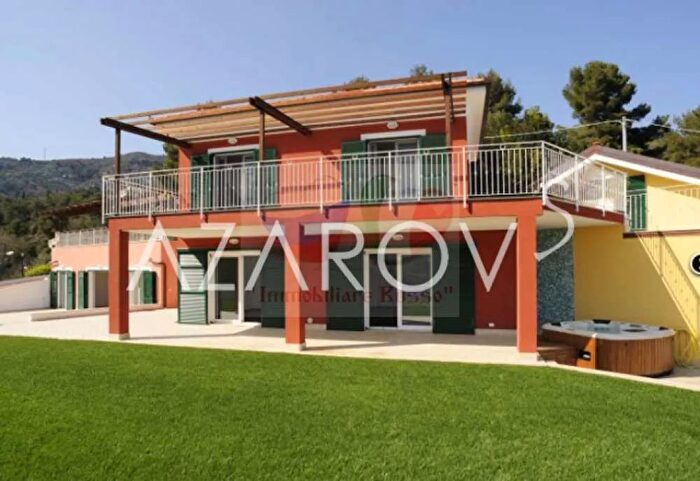 Casa quadrilocale in vendita in Alassio