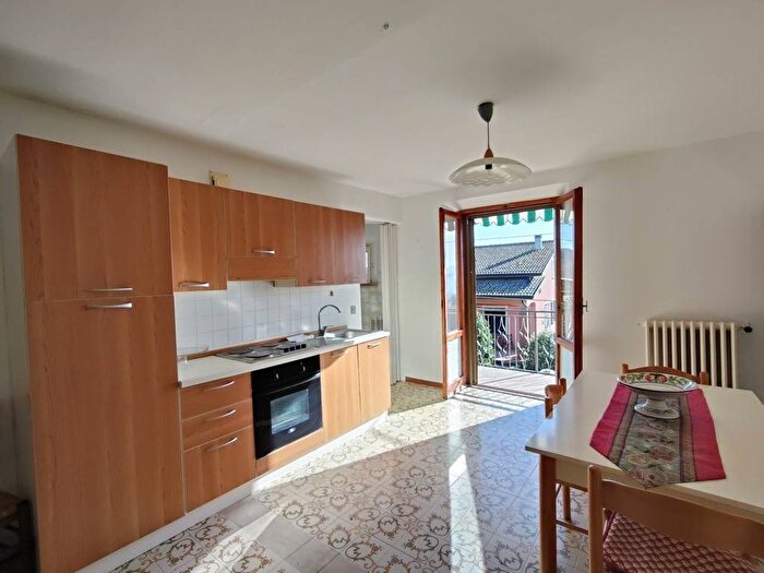 Appartamento quadrilocale in affitto in Via Roma, Panicale