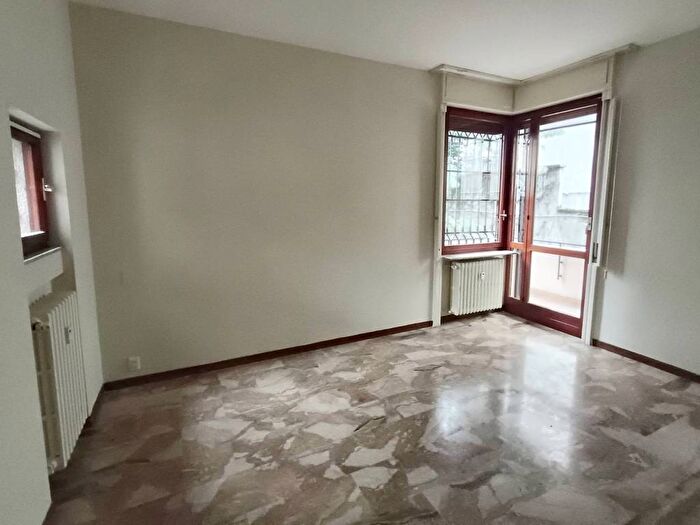 Appartamento bilocale in affitto in Via Monferrato, Washington, Milano