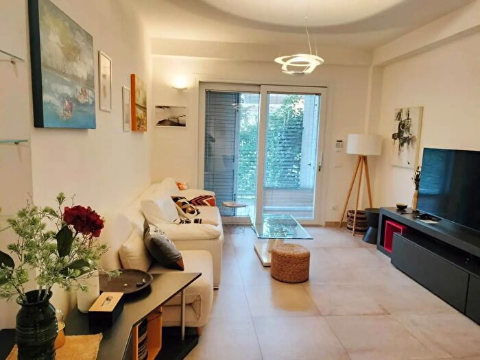 Appartamento con 6 locali in vendita in Via G Matteotti, Montignoso