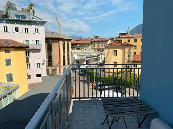 Appartamento trilocale in affitto in Via Calepina, Trento