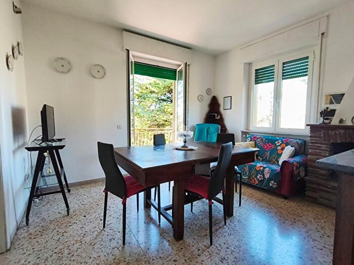 Appartamento con 6 locali in vendita in Via Flaminia Nord, Gualdo Tadino